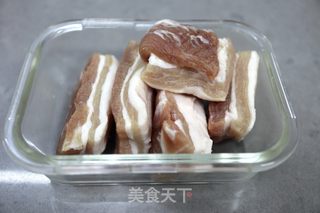 秘制烤肉的做法步骤：1