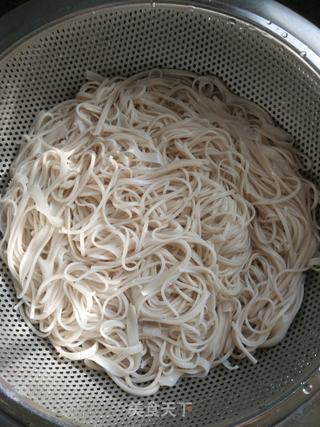 莴苣腊肉焖油面的做法步骤:6