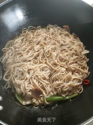 莴苣腊肉焖油面的做法步骤:11