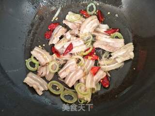 苔菜炒肉的做法步骤:7