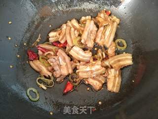 苔菜炒肉的做法步骤:8