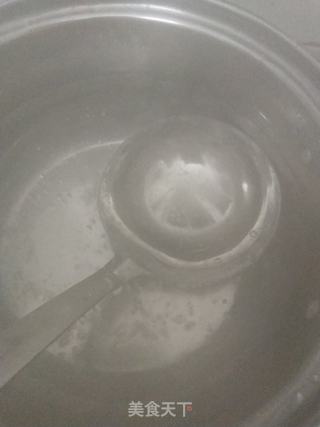 生菜鸡蛋面的做法步骤：1