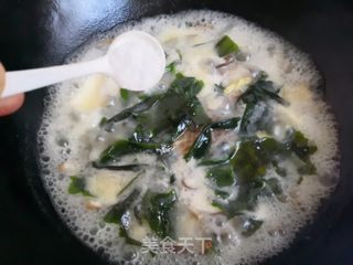 裙带菜豆腐香菇炖鱼尾的做法步骤:15