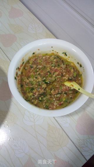 纯猪肉馅大油饺子的做法步骤:8