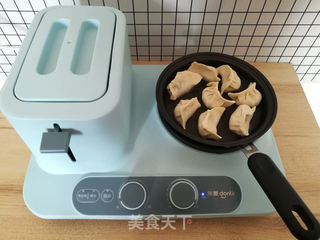 抱蛋煎饺的做法步骤:3