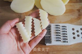 孜然狼牙土豆的做法步骤:2