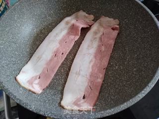 培根鸡蛋饼的做法步骤：1