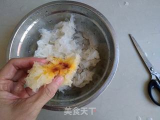 银耳牛奶糖水的做法步骤:3