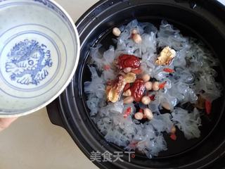 银耳牛奶糖水的做法步骤:5