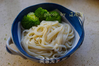 能补钙补铁的芝麻酱拌面的做法步骤:7