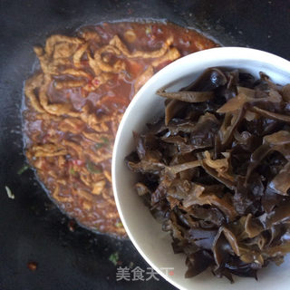 家常鱼香肉丝的做法步骤:7