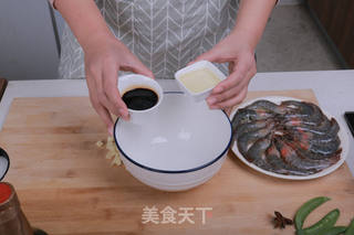 糖醋虾——为家人烹饪一顿美味营养餐的做法步骤:3