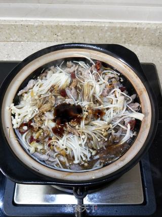 金针菇粉丝煲的做法步骤:5