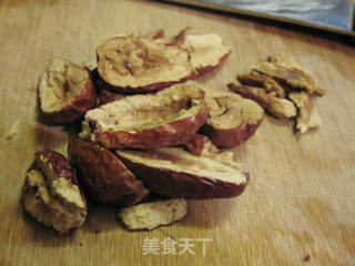 红枣黑糯米粥的做法步骤:2