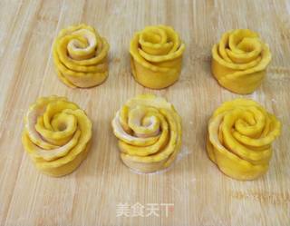 南瓜黄玫瑰的做法步骤:15