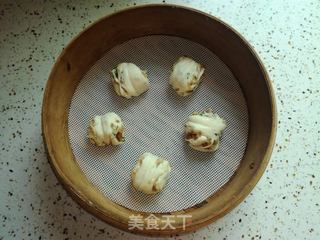 花样面食一一香肠碎花卷的做法步骤:11