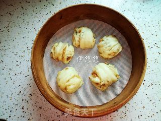 花样面食一一香肠碎花卷的做法步骤:13