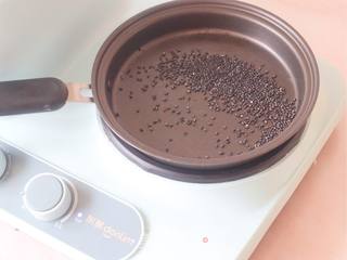 香蕉鸡蛋饼的做法步骤:2