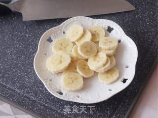 香蕉鸡蛋饼的做法步骤:3