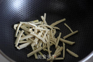 青椒肉丝面的做法步骤:8