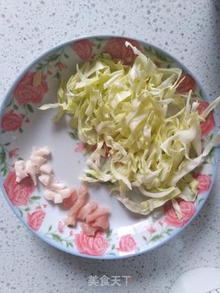 快手的儿童清淡包菜炒方便面的做法步骤:5