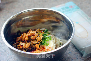 红油拌面的做法步骤：7