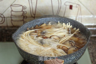 菌菇汤面的做法步骤:13