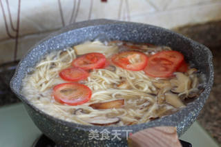 菌菇汤面的做法步骤:14