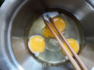韭香鸡蛋羹的做法步骤:2