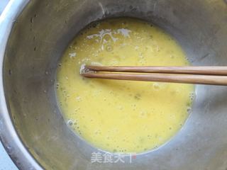 紫菜蛋皮如意卷的做法步骤:2