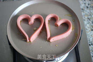 爱心火腿肠煎面的做法步骤:7