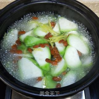 鲜河鱼炖丝瓜汤的做法步骤:8