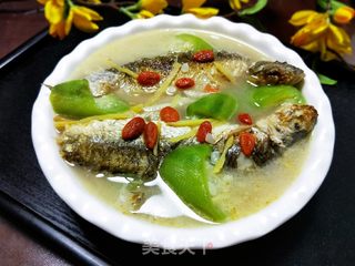 鲜河鱼炖丝瓜汤的做法步骤:11