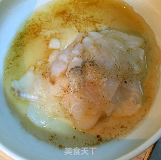 清淡开胃粥,番茄鱼片粥的做法步骤:2