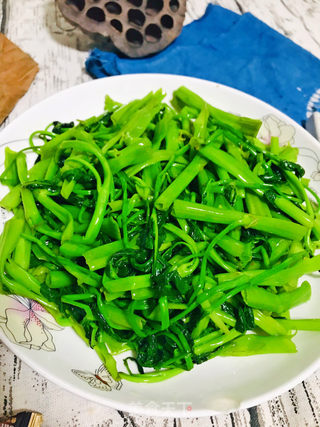爆炒空心菜的做法步骤:5