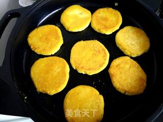 金黄玉米饼的做法步骤:5