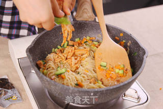 人气小吃蛋包米粉的做法步骤:11