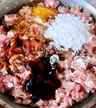 豆皮蒸肉卷的做法步骤:2