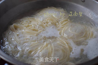 油泼面的做法步骤:4