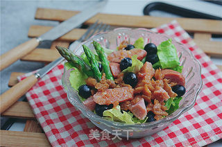 牛肉肠果蔬沙拉的做法步骤:7