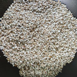 炒薏米泡水—祛湿美白排毒妙方的做法步骤:2