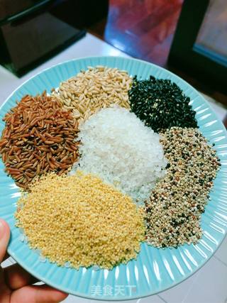 五彩饭团的做法步骤:2