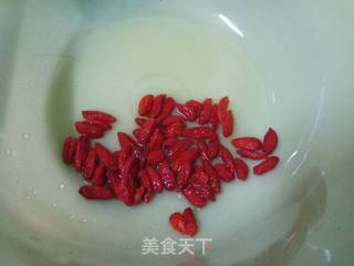 养颜牛奶桃胶糖水的做法步骤:3