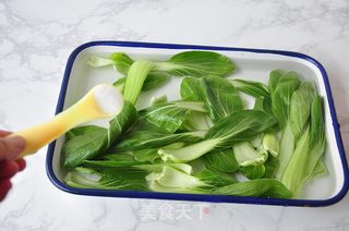 菌菇汤面的做法步骤:2