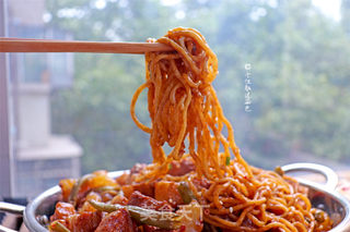 五花肉豆角焖面的做法步骤:16