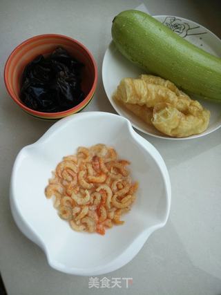 西葫芦素水饺的做法步骤:2