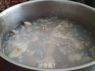 泰式无骨酸辣凤爪的做法步骤：2