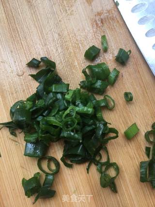 葱香豉油鱿鱼腿的做法步骤:11