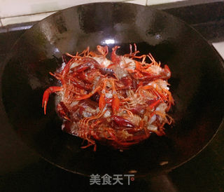 爆炒小龙虾的做法步骤:3