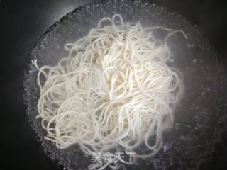 莴笋凉拌饸饹的做法步骤:5